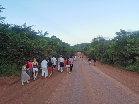 étudiants flying classroom