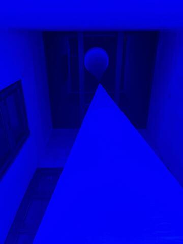 Structures gonflables avec lumière bleue